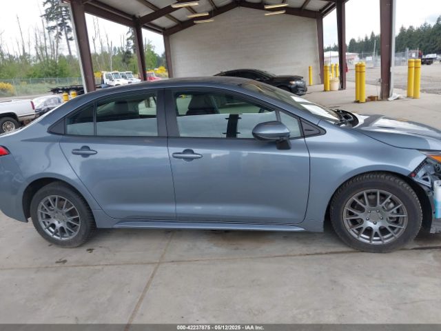 5YFB4MDE8PP042068 Toyota COROLLA LE
