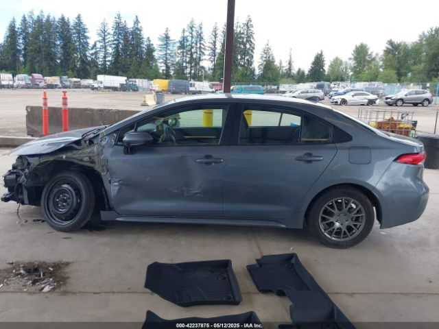 5YFB4MDE8PP042068 Toyota COROLLA LE