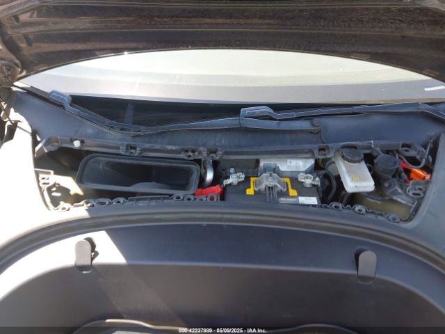 5YJ3E1EA1KF310717 Tesla 2019