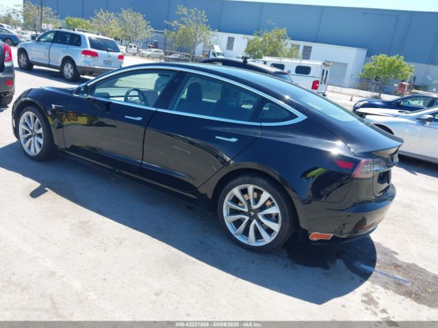 5YJ3E1EA1KF310717 Tesla 2019