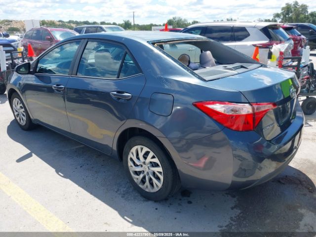 2018 TOYOTA COROLLA 5YFBURHE1JP832911 Photo 2