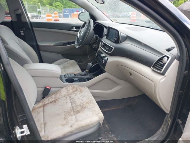 KM8J2CA42KU865075 Hyundai TUCSON SE