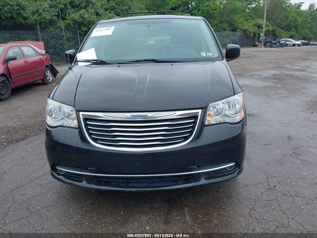 2C4RC1BG2FR588111 Chrysler Town & Country Touring