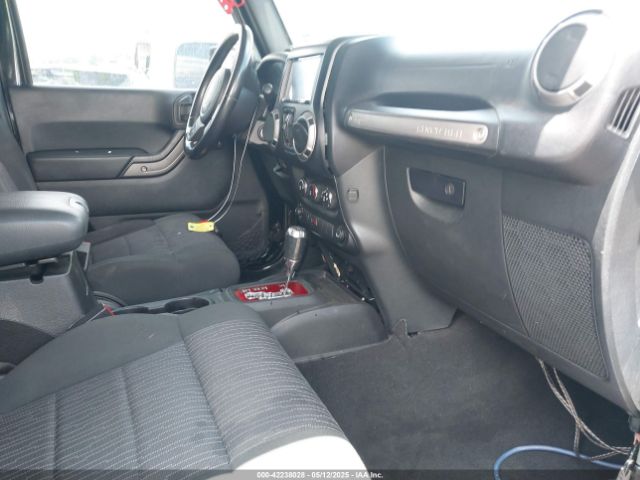 2012 JEEP WRANGLER UNLIMITED 1C4BJWDG3CL177595 Photo 4