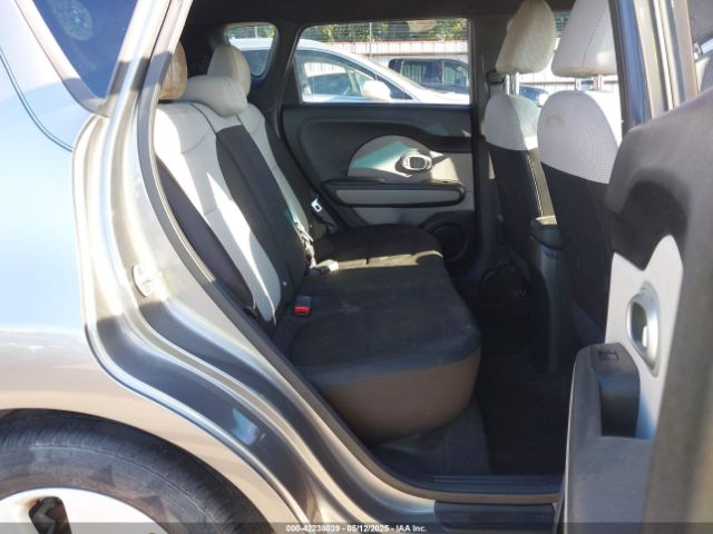 KNDJN2A24G7306508 KIA Soul