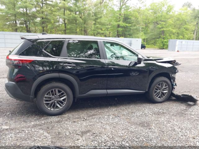 5N1BT3AB6PC670111 Nissan Rogue S Intelligent Awd