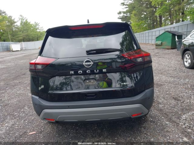 5N1BT3AB6PC670111 Nissan Rogue S Intelligent Awd