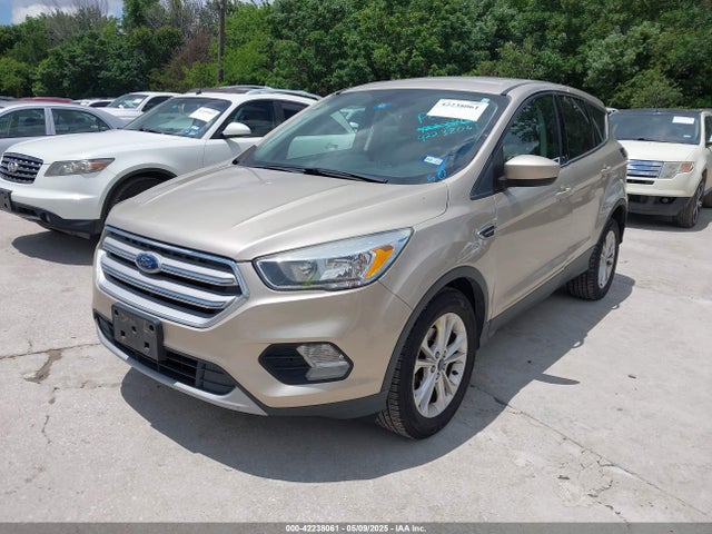 1FMCU0GD7HUE91483 Ford ESCAPE SE
