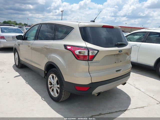 1FMCU0GD7HUE91483 Ford ESCAPE SE