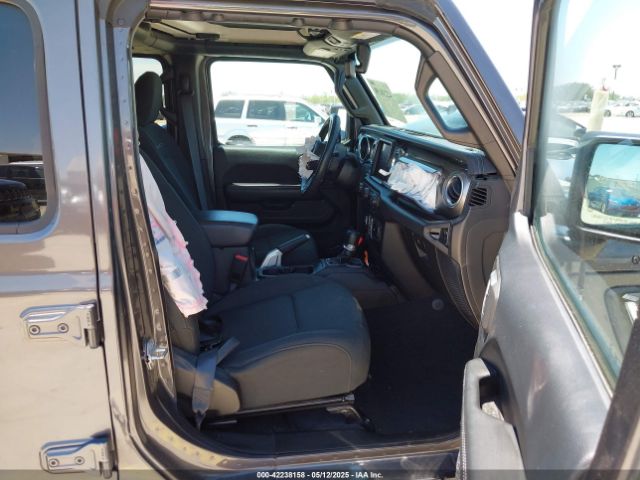 1C4HJXEN1JW236779 Jeep Wrangler