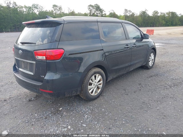 KNDMB5C16G6188852 KIA SEDONA LX