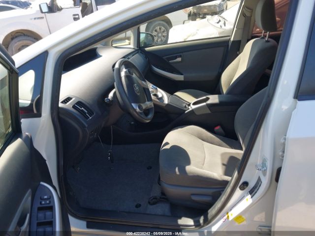 JTDKN3DU7F1936953 Toyota Prius Two