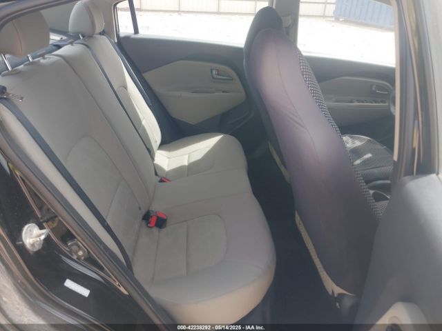 KNADM4A33E6323269 KIA RIO LX