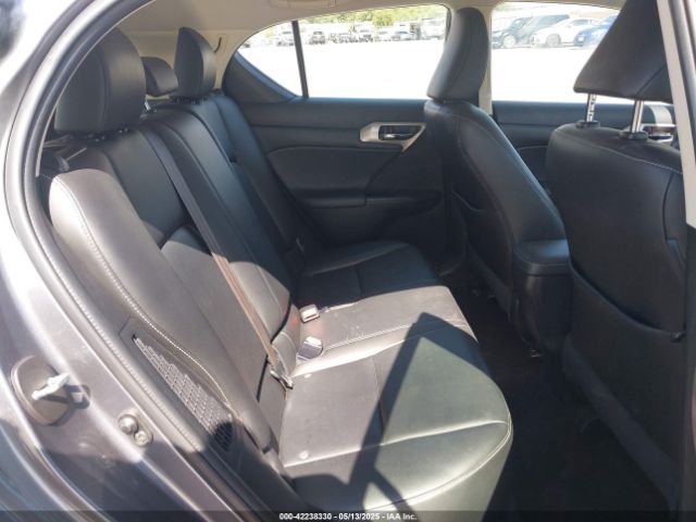 JTHKD5BH2H2287370 Lexus CT 200H