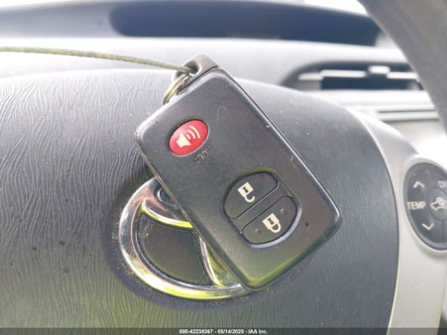 JTDKN3DU4E0374319 Toyota Prius Three