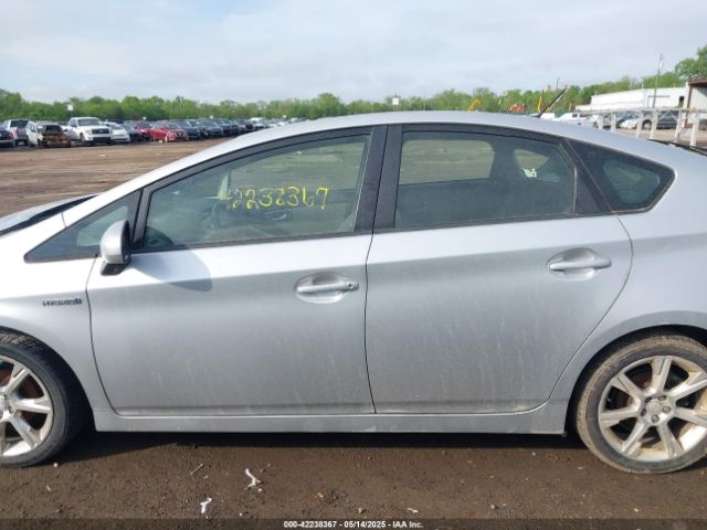 JTDKN3DU4E0374319 Toyota Prius Three