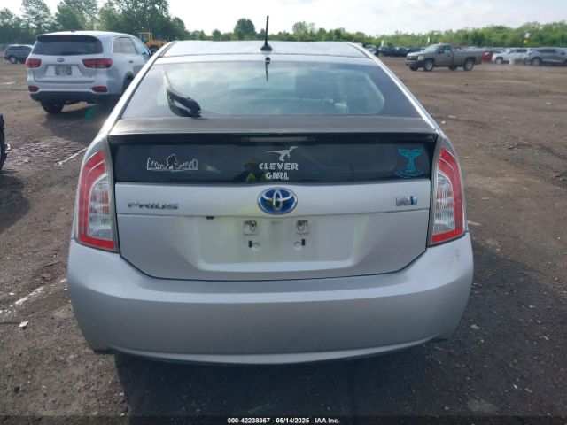 JTDKN3DU4E0374319 Toyota Prius Three