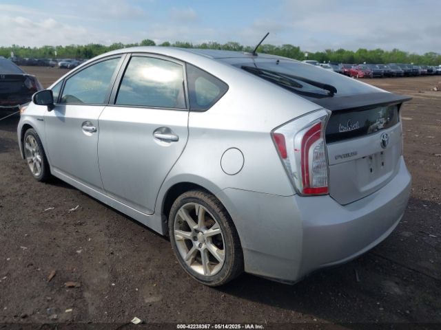 JTDKN3DU4E0374319 Toyota Prius Three