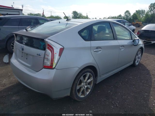 JTDKN3DU4E0374319 Toyota Prius Three