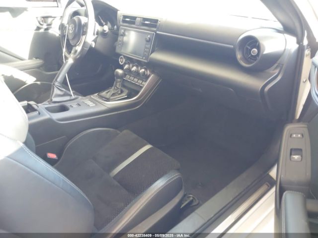 JF1ZNBF1XN8750721 Toyota Gr86 Premium
