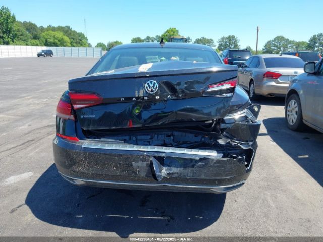 1VWSA7A30MC003988 Volkswagen Passat 2.0t Se