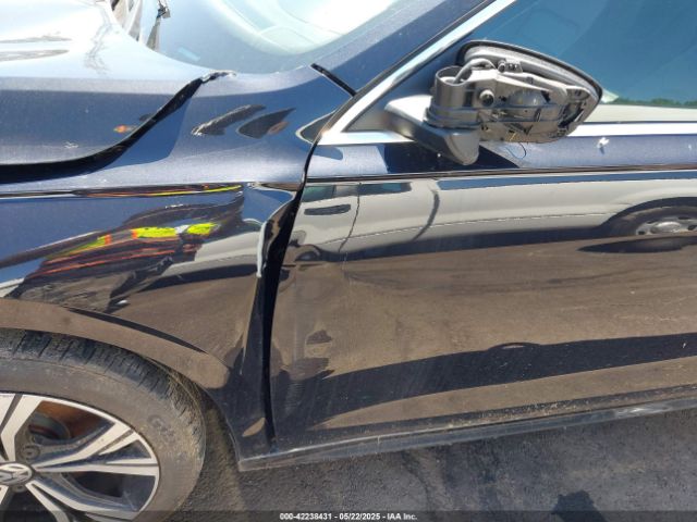 1VWSA7A30MC003988 Volkswagen Passat 2.0t Se
