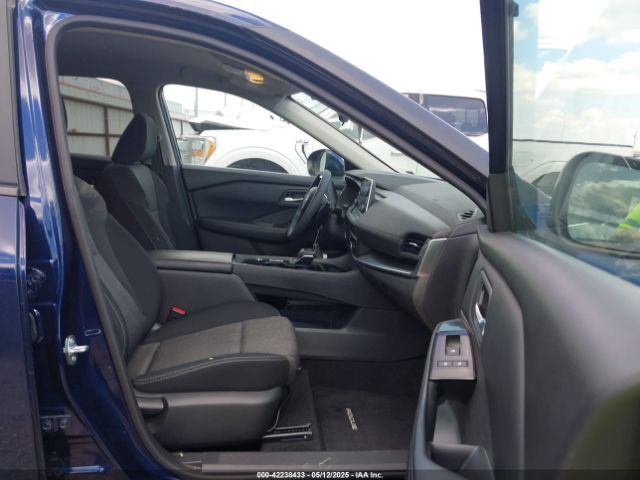 5N1BT3BA3RC697307 Nissan Rogue Sv Fwd