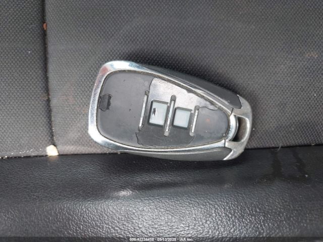 3GNCJPSB8JL398152 Chevrolet Trax Lt