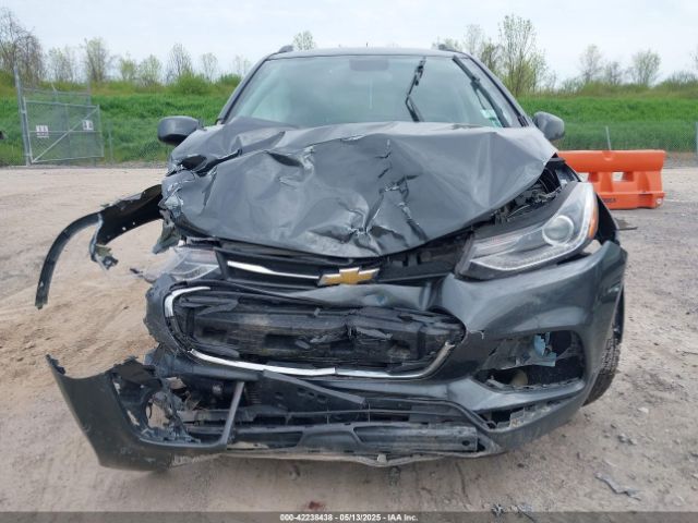 3GNCJPSB8JL398152 Chevrolet Trax Lt
