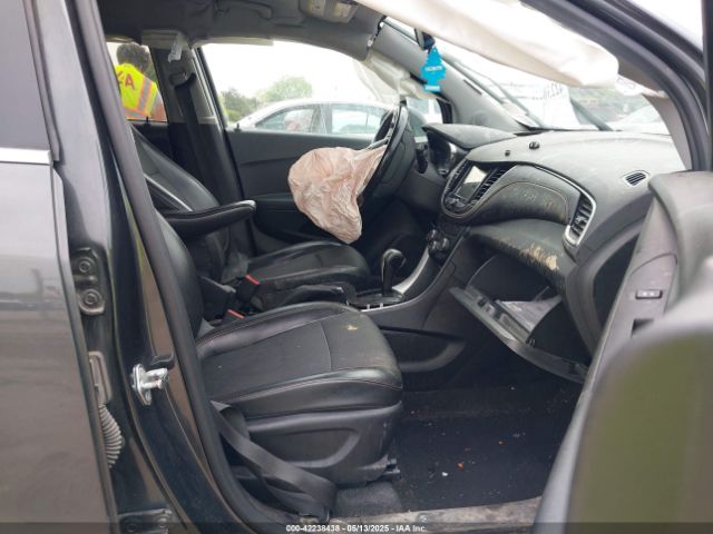 3GNCJPSB8JL398152 Chevrolet Trax Lt