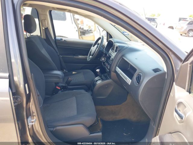 1C4NJCBA9GD675309 Jeep Compass Sport