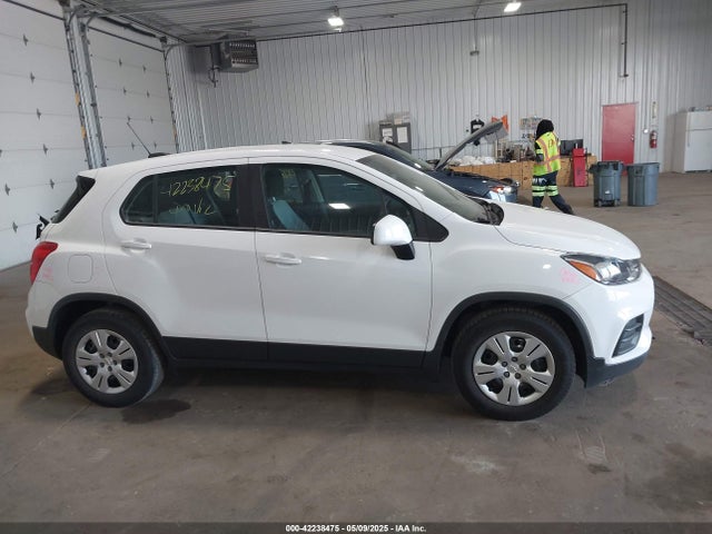 Chevrolet TRAX LS 2017 3GNCJKSB1HL285110 Image 13