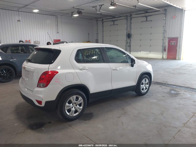 Chevrolet TRAX LS 2017 3GNCJKSB1HL285110 Image 4