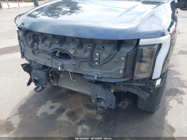 1FTVW1EL8NWG14716 Ford F-150 Lightning Lariat