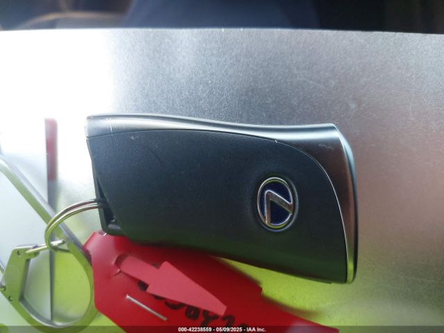 JTHP9JBH8L2033378 Lexus UX 250H