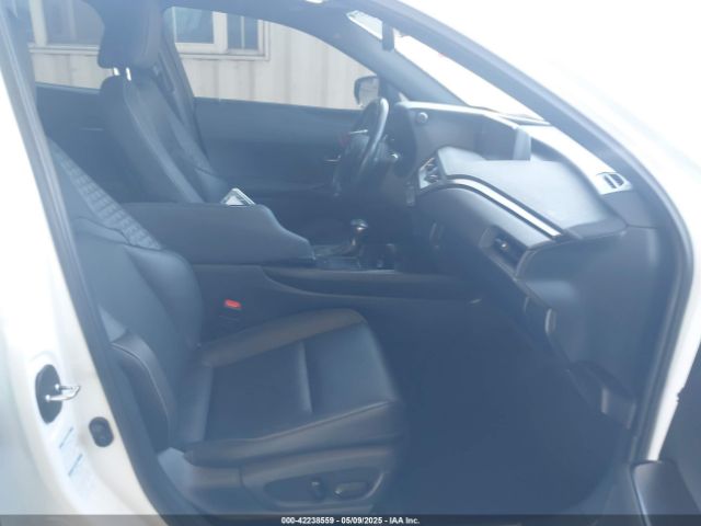 JTHP9JBH8L2033378 Lexus UX 250H