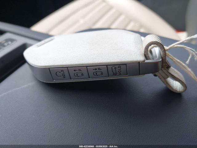 KNDADFS53R6026624 KIA 2024