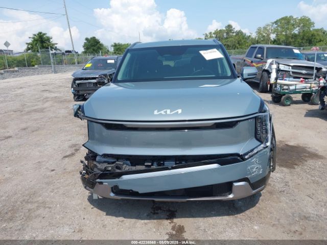 KNDADFS53R6026624 KIA 2024