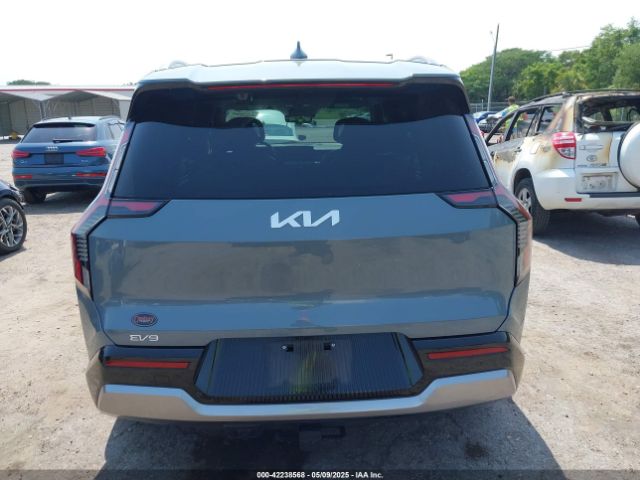 KNDADFS53R6026624 KIA 2024
