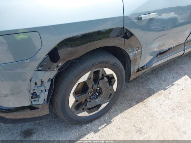 KNDADFS53R6026624 KIA 2024
