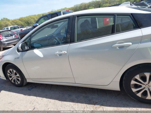 JTDKAMFP3N3202936 Toyota Prius Prime Xle