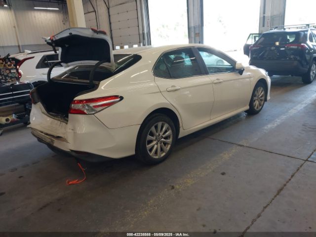 2018 TOYOTA CAMRY JTNB11HK0J3038079 Photo 3