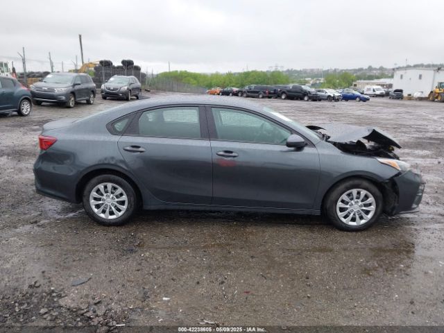 3KPF24AD9ME325126 KIA FORTE FE