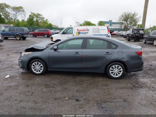 3KPF24AD9ME325126 KIA FORTE FE