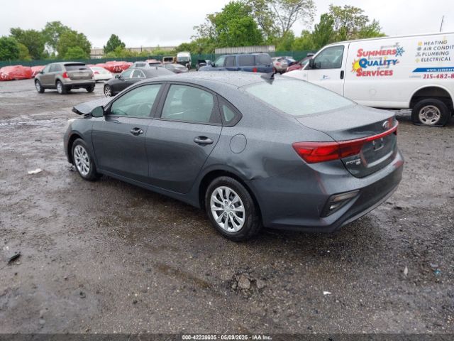 3KPF24AD9ME325126 KIA FORTE FE