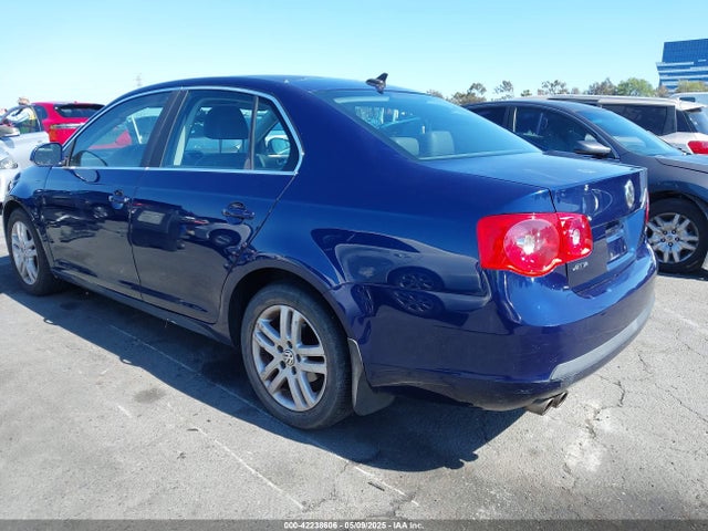 2007 Volkswagen Jetta 2.5 მანქანა იყიდება აუქციონზე, vin: 3VWDF71K67M134993, აუქციონის ნომერი: 42238606
