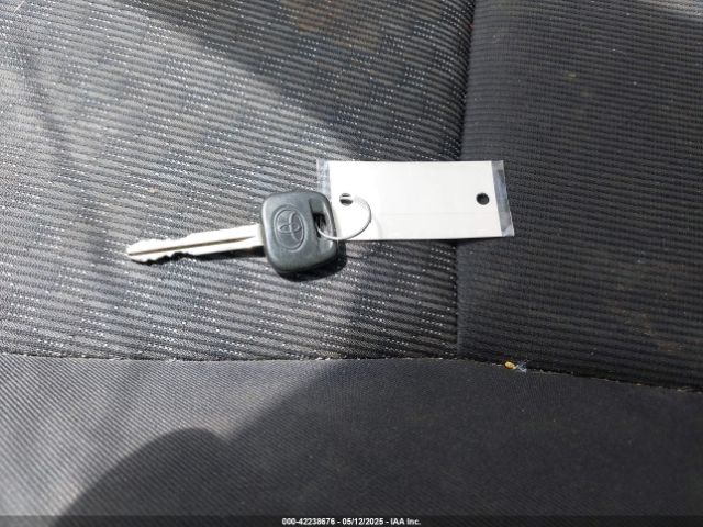 VNKKTUD30FA038821 Toyota YARIS L