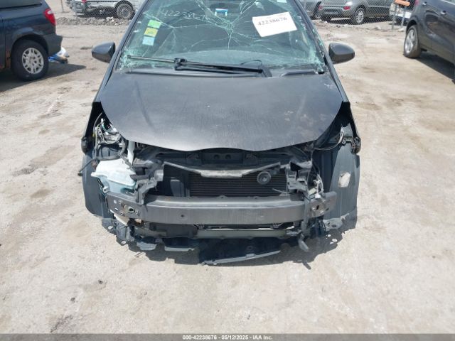 VNKKTUD30FA038821 Toyota YARIS L