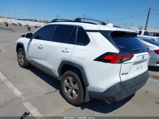 2022 TOYOTA RAV4 2T3W1RFV4NW233025 Photo 2