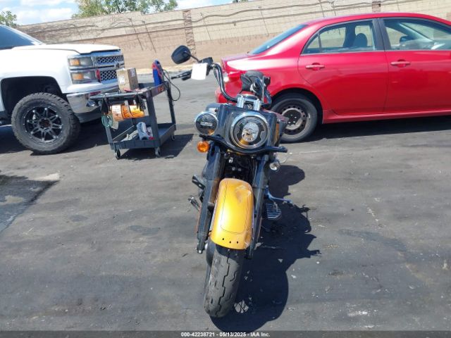 2023 HARLEY-DAVIDSON FLHCS 1HD1YBK22PB018004 Photo 4